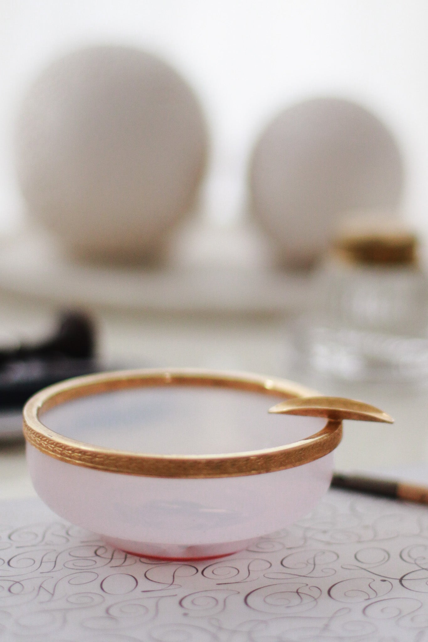 Opaline Bowl - Calligraphy Pen Rest - Miss Parfaite