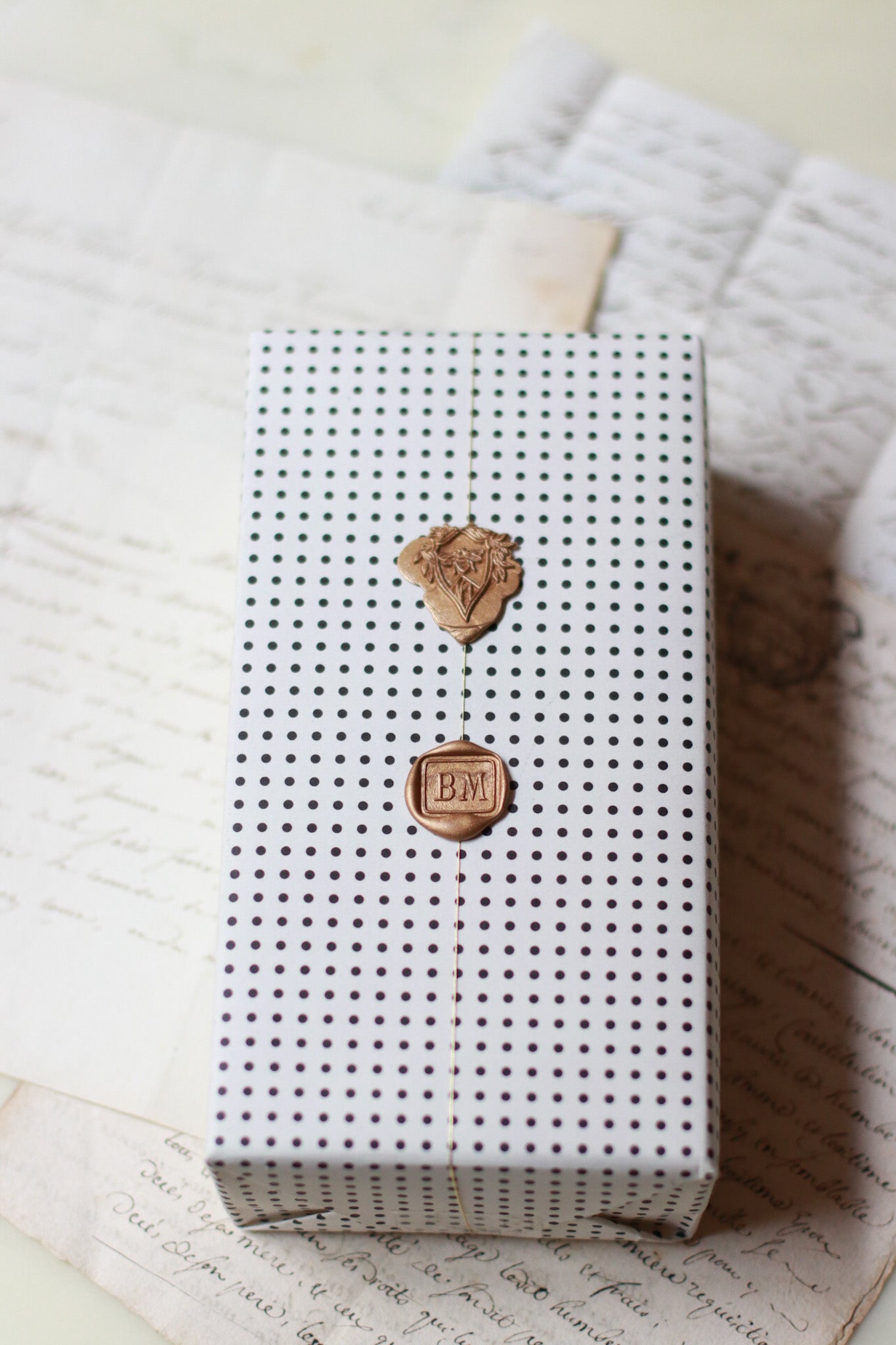Bee Wax Seal - Miss Parfaite 