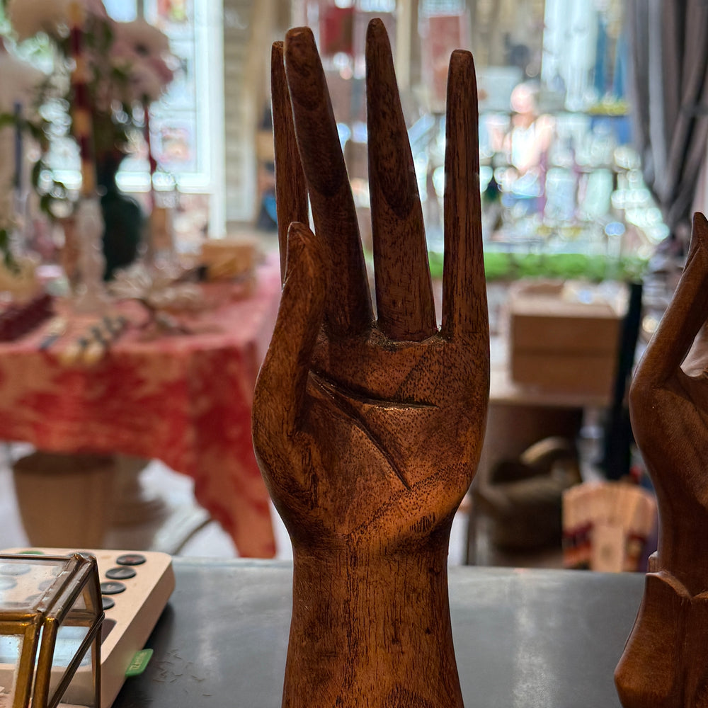 Main en bois sans poignet