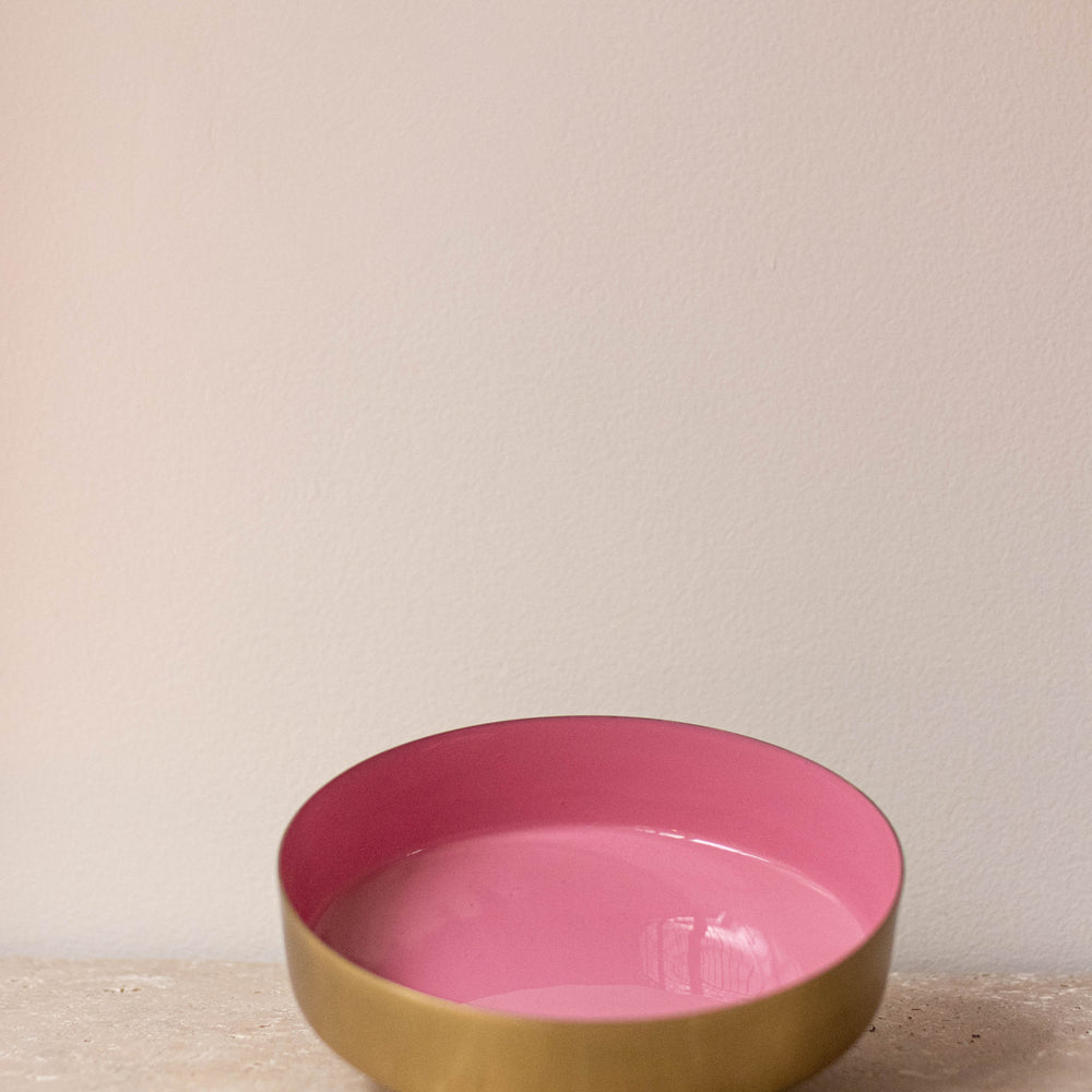 
                  
                    Set of three brass and satin rose bowls - Miss Parfaite | Luxury Stationery
                  
                